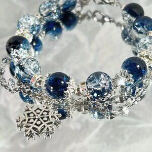 ✨NEW✨Blue Crackle Glass Beaded Bracelet - Navy Blue
